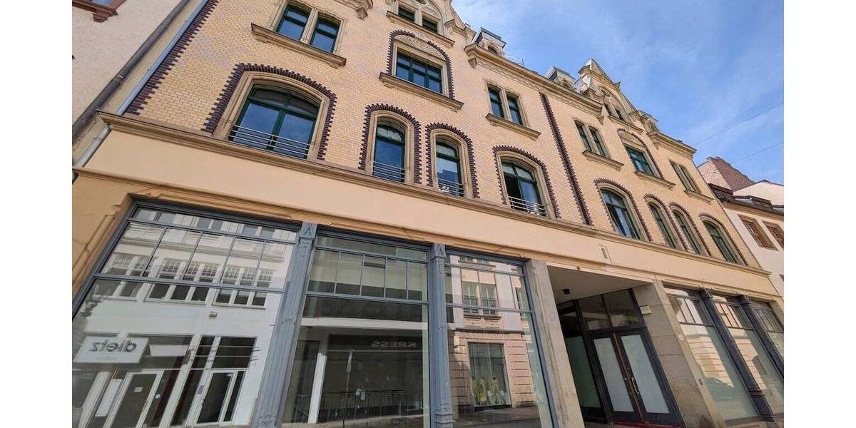 Etagenwohnung Zwickau Innenstadt - 2 Zimmer, 83 m&sup2;, 800&euro; | Angebot:25820188