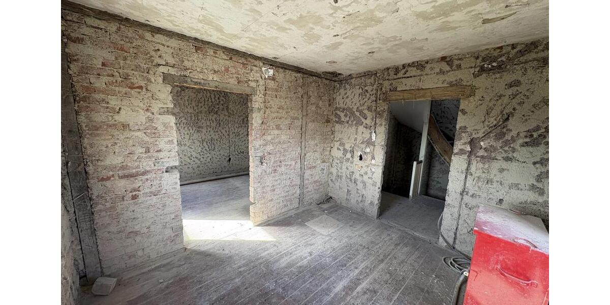 Einfamilienhaus Hohenstein-Ernstthal Ernstthal - 8 Zimmer, 80 m&sup2;, 190.000&euro; | Angebot:26133190