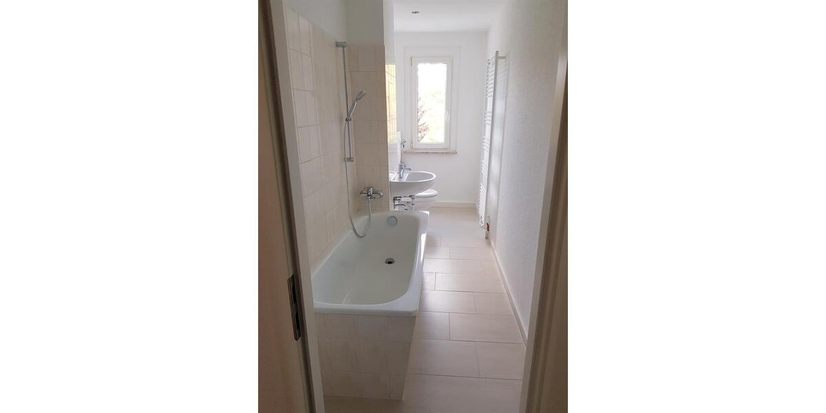 Etagenwohnung Reichenbach im Vogtland - 2 Zimmer, 51 m&sup2;, 300&euro; | Angebot:26008283