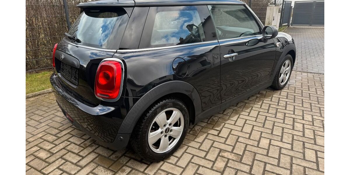 Mini One First 98.400 km 8.499 &euro; Zwickau 08066