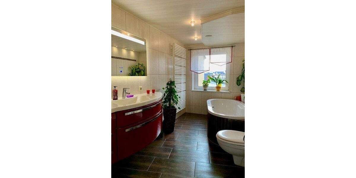 Reihenmittelhaus Reichenbach - 6 Zimmer, 161 m&sup2;, 125.000&euro; | Angebot:25864350