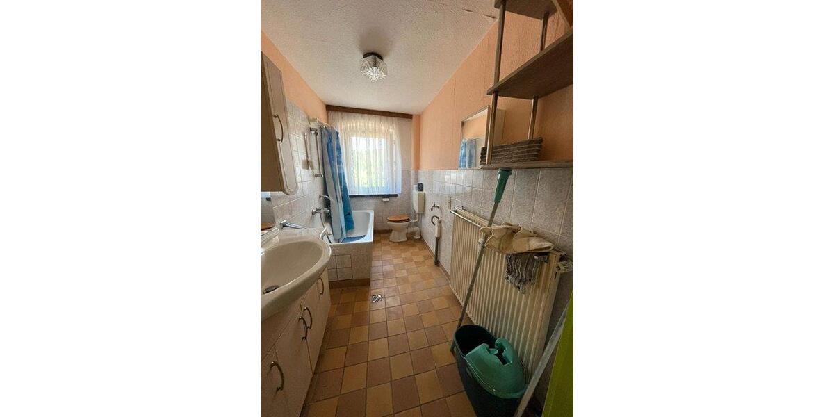 Dachgeschoßwohnung Aue-Bad Schlema Bad Schlema - 2 Zimmer, 46 m&sup2;, 210&euro; | Angebot:26688585
