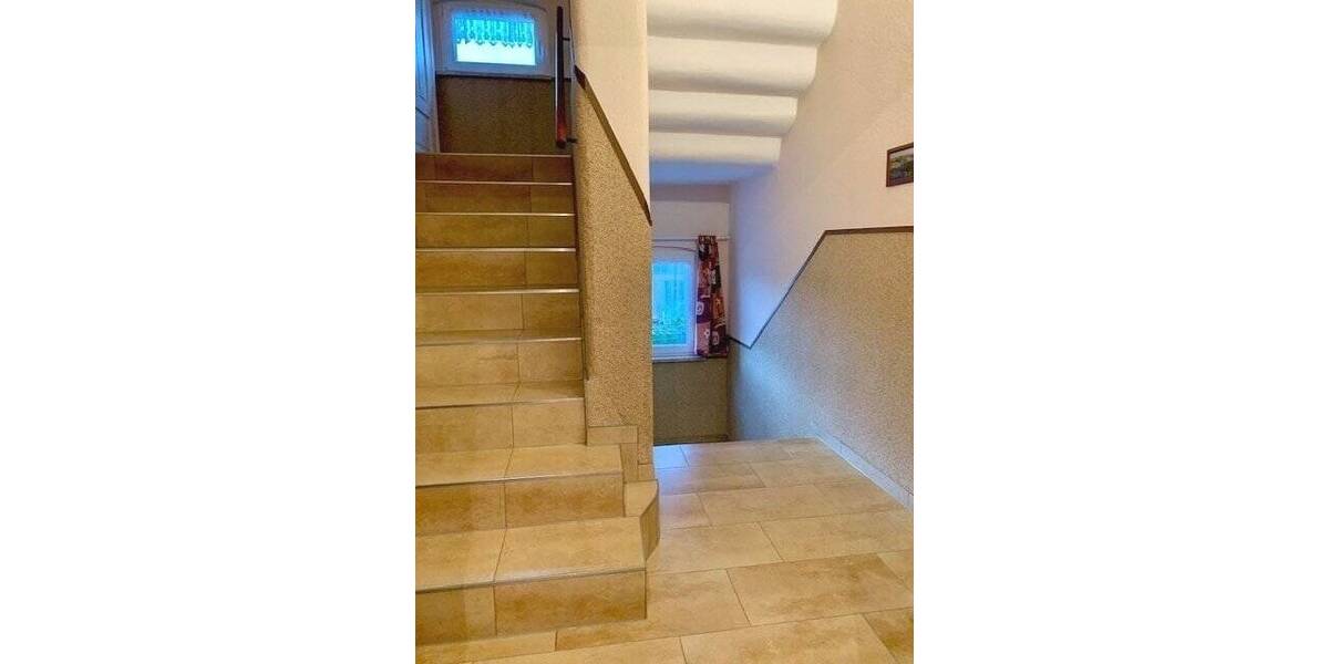 Reihenmittelhaus Treuen - 6 Zimmer, 125 m&sup2;, 135.000&euro; | Angebot:25662007