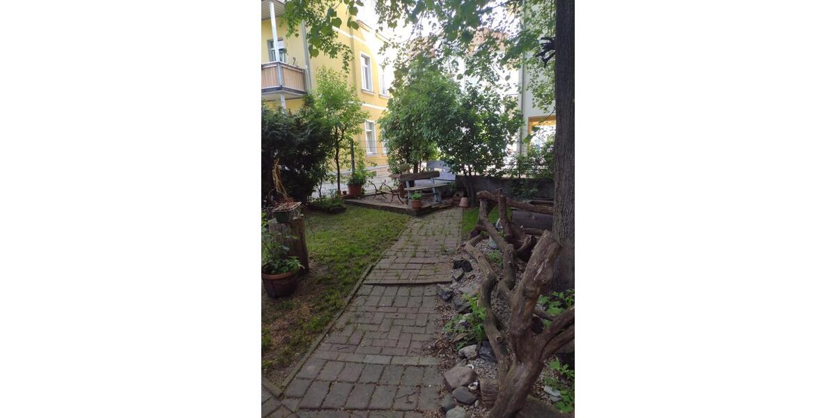 Etagenwohnung Zwickau - 4 Zimmer, 100 m&sup2;, 400&euro; | Angebot:25917456