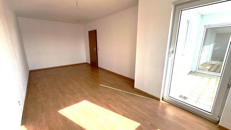 Dachgeschoßwohnung Zwickau Auerbach - 2 Zimmer, 66 m&sup2;, 480&euro; | Angebot:25438235