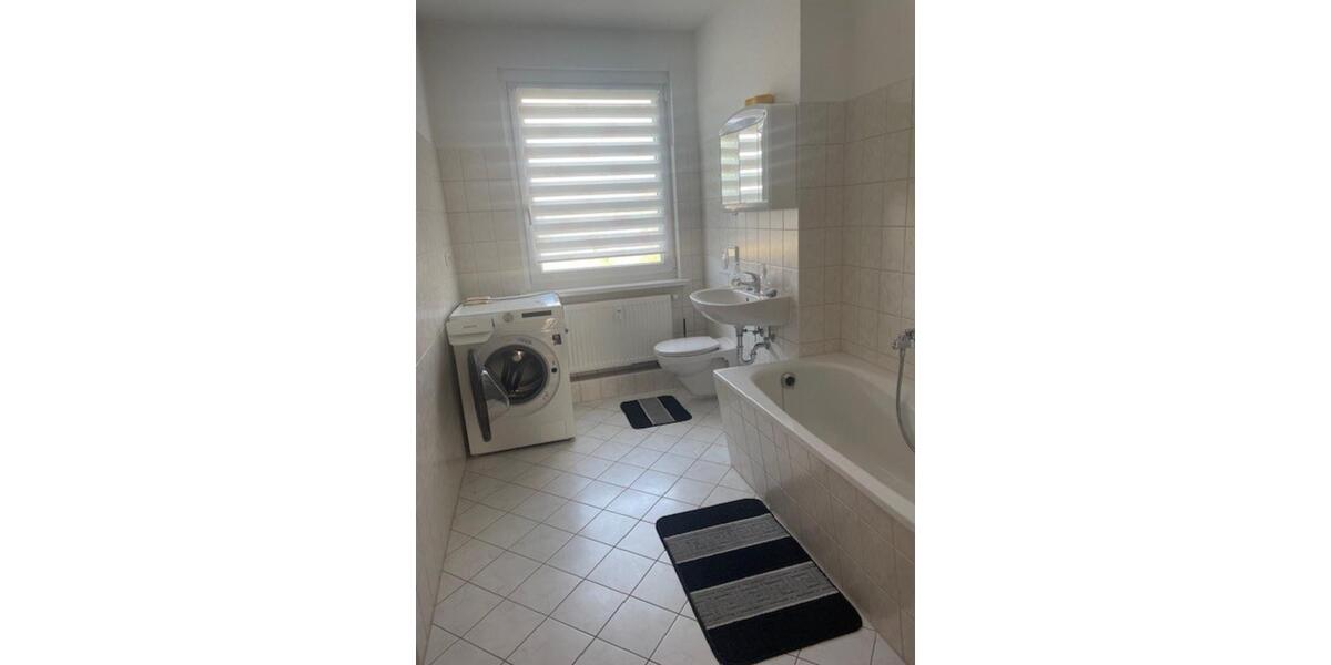 Etagenwohnung Schmölln - 3 Zimmer, 62 m&sup2;, 360&euro; | Angebot:25376310