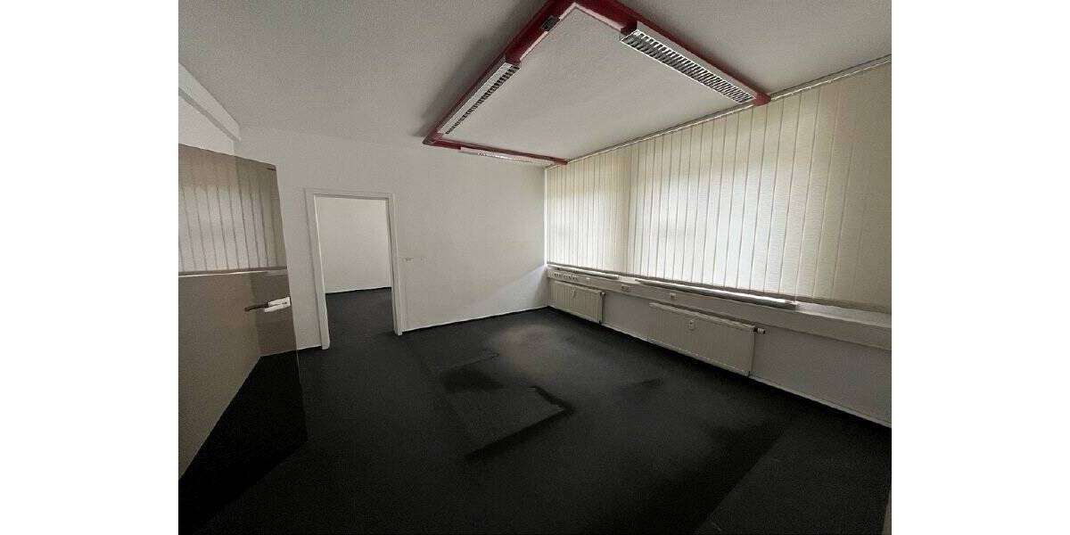 Gewerbeobjekt Zwickau Weißenborn - 1 Zimmer, 300 m&sup2;, 535.000&euro; | Angebot:25682248