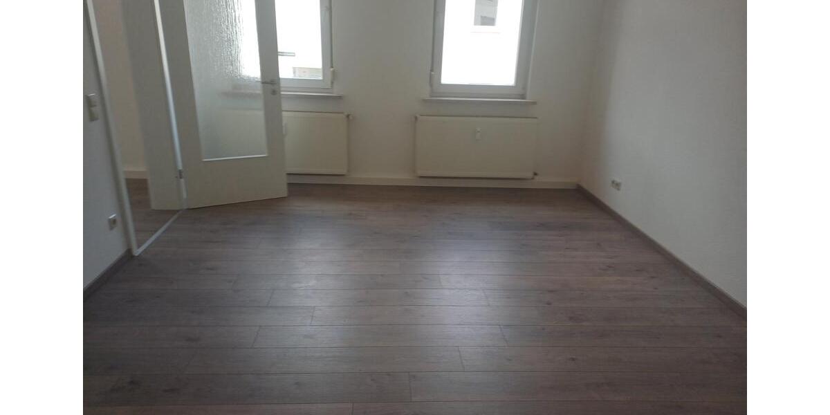 Etagenwohnung Meerane - 4 Zimmer, 98 m&sup2;, 564&euro; | Angebot:25251589