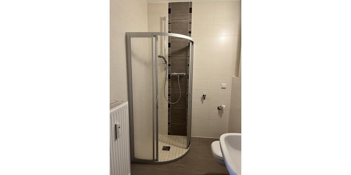 Erdgeschoßwohnung Zwickau Neuplanitz - 2 Zimmer, 50 m&sup2;, 320&euro; | Angebot:25569435