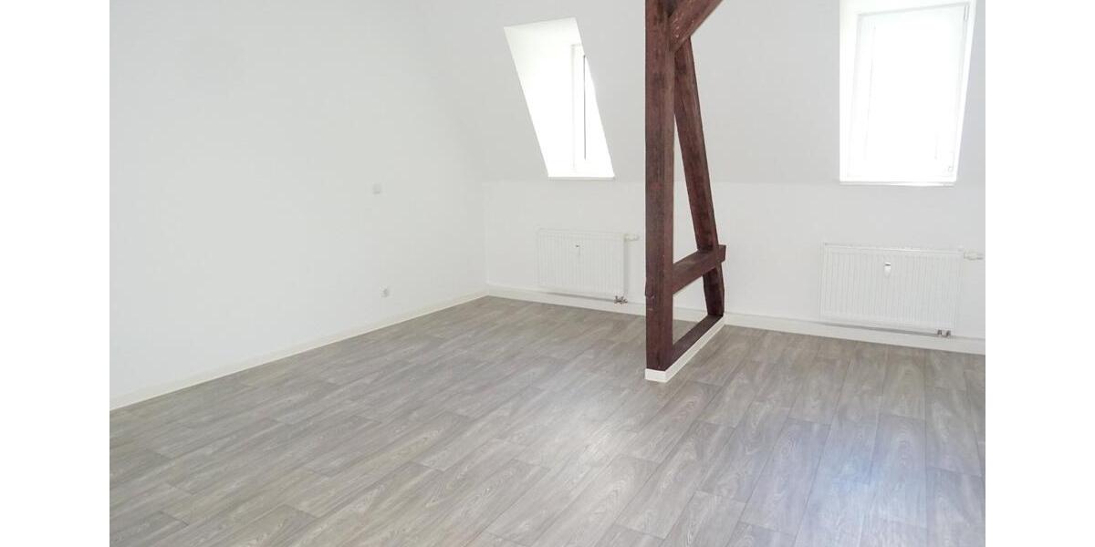Dachgeschoßwohnung Werdau - 3 Zimmer, 99 m&sup2;, 580&euro; | Angebot:18259417