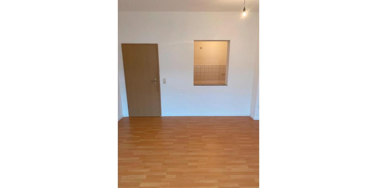 Etagenwohnung Zwickau Zwickau-Nord - 2 Zimmer, 60 m&sup2;, 363&euro; | Angebot:8510778
