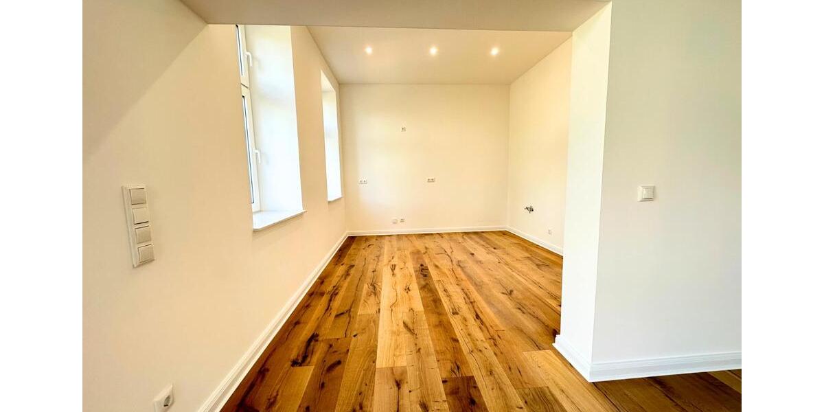 Hochparterre Limbach-Oberfrohna Oberfrohna - 3.5 Zimmer, 133 m&sup2;, 1.220&euro; | Angebot:25499877