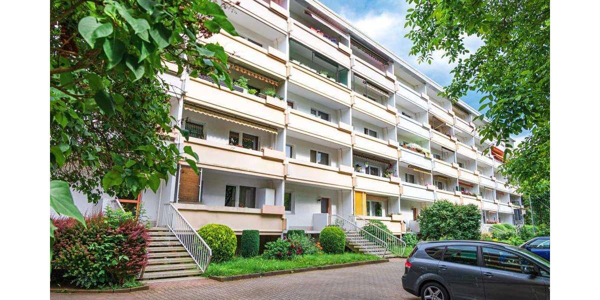 Etagenwohnung Zwickau Innenstadt - 1 Zimmer, 40 m&sup2;, 252&euro; | Angebot:25606971