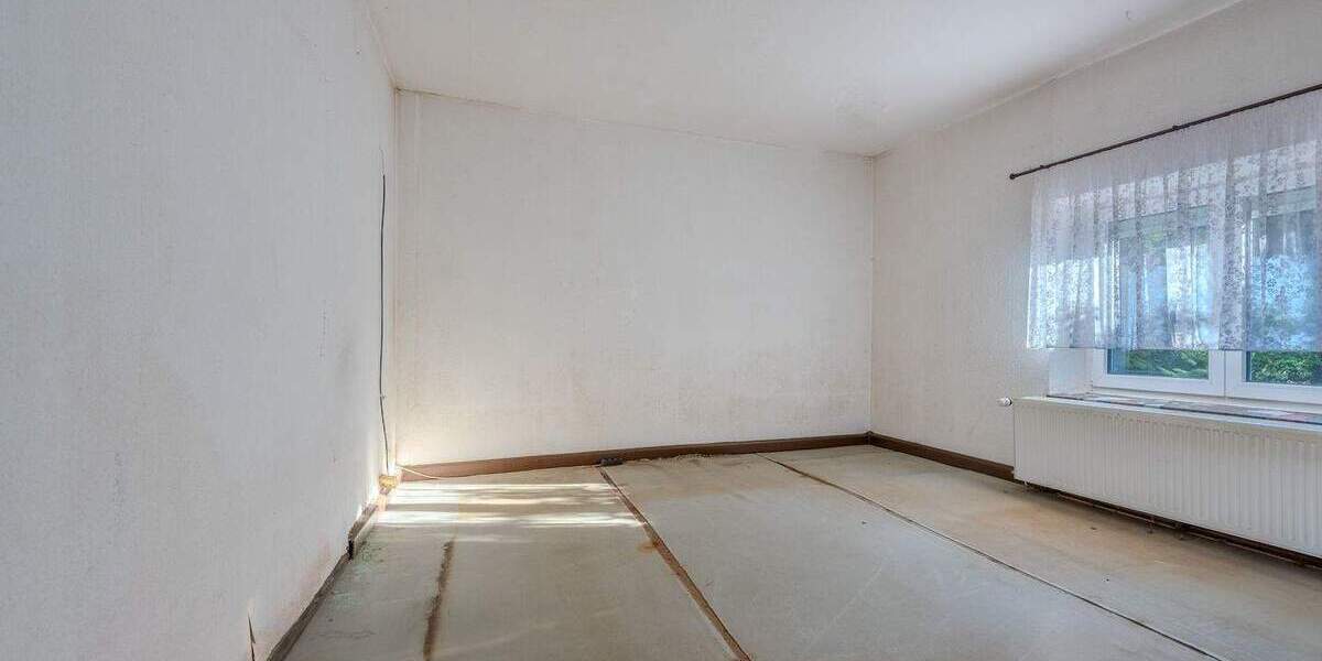 Einfamilienhaus Jahnsdorf/Erzgeb Jahnsdorf - 6 Zimmer, 118 m&sup2;, 35.000&euro; | Angebot:25735292