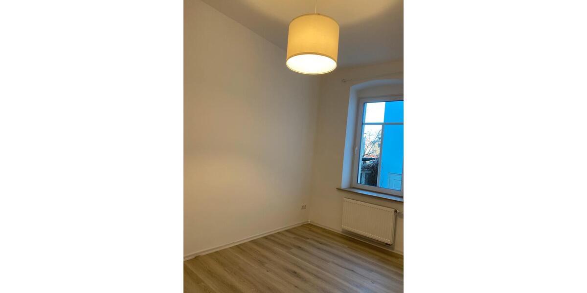 Etagenwohnung Schmölln - 2 Zimmer, 43 m&sup2;, 350&euro; | Angebot:25647948