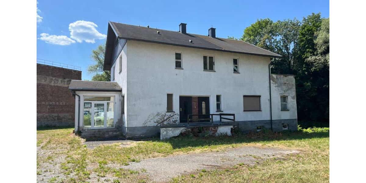 Einfamilienhaus Aue-Bad Schlema Bad Schlema - 6 Zimmer, 295 m&sup2;, 145.000&euro; | Angebot:25942403