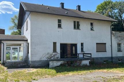 Haus Aue-Bad Schlema Bad Schlema - 6 Zimmer, 295 m&sup2;, 145.000&euro; | Angebot:25942403