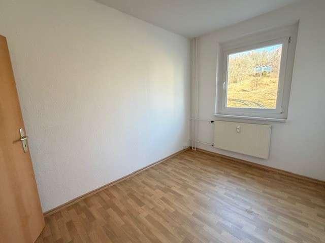 Etagenwohnung Schwarzenberg/Erzgebirge Erzgebirge - 4 Zimmer, 69 m&sup2;, 228&euro; | Angebot:25375165