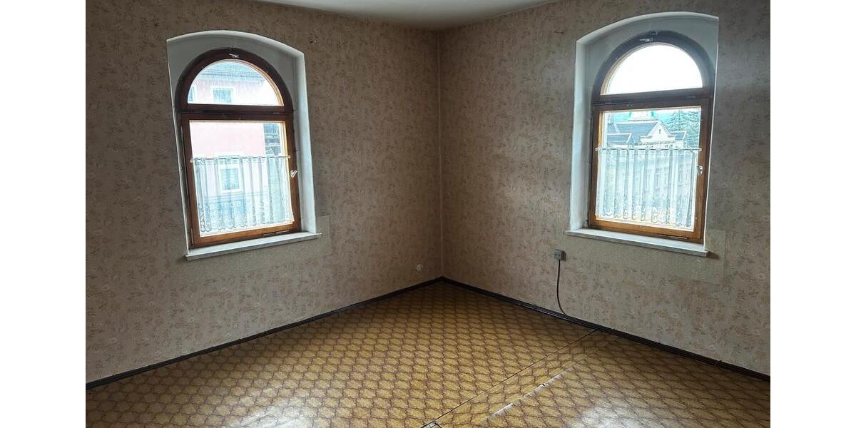 Mehrfamilienhaus, Wohnhaus Grünhain-Beierfeld Beierfeld - 13 Zimmer, 224 m&sup2;, 98.000&euro; | Angebot:26926213
