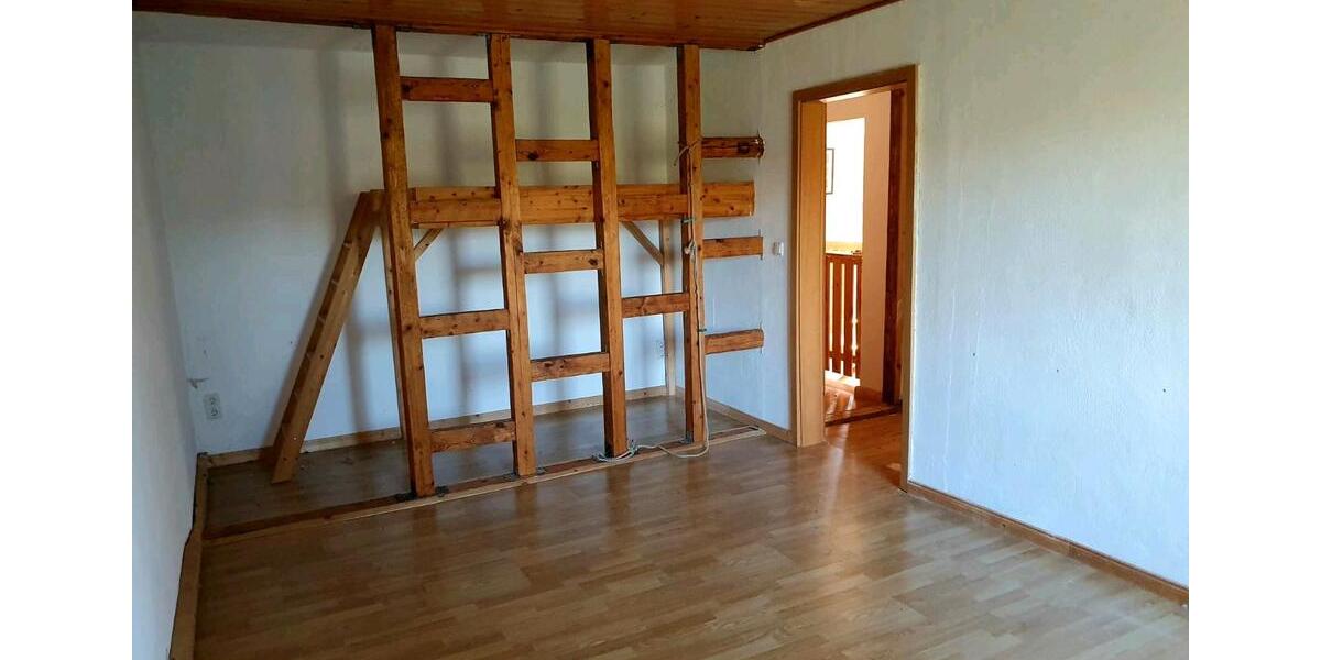 Einfamilienhaus Limbach-Oberfrohna Oberfrohna - 6 Zimmer, 185 m&sup2;, 280.000&euro; | Angebot:21915489