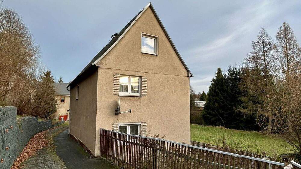Einfamilienhaus Treuen - 7 Zimmer, 95 m&sup2;, 29.000&euro; | Angebot:25686179