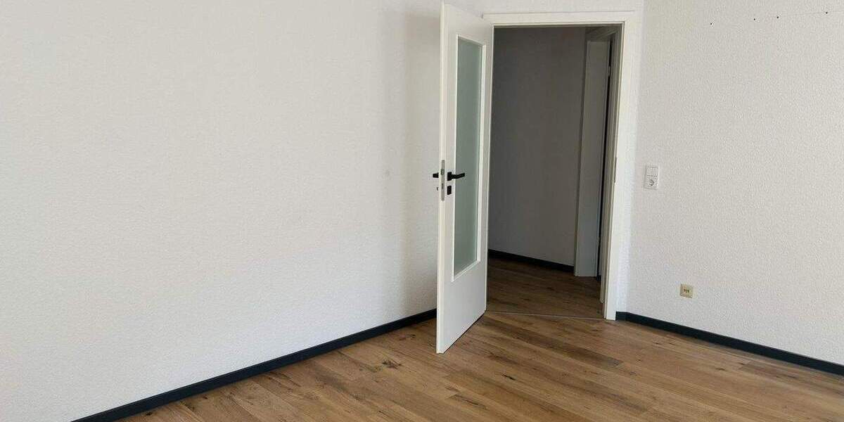 Etagenwohnung Zwickau Marienthal - 2 Zimmer, 56 m&sup2;, 390&euro; | Angebot:25707556