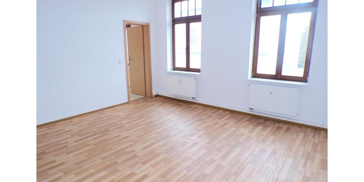 Etagenwohnung Werdau - 3 Zimmer, 65 m&sup2;, 370&euro; | Angebot:25249800