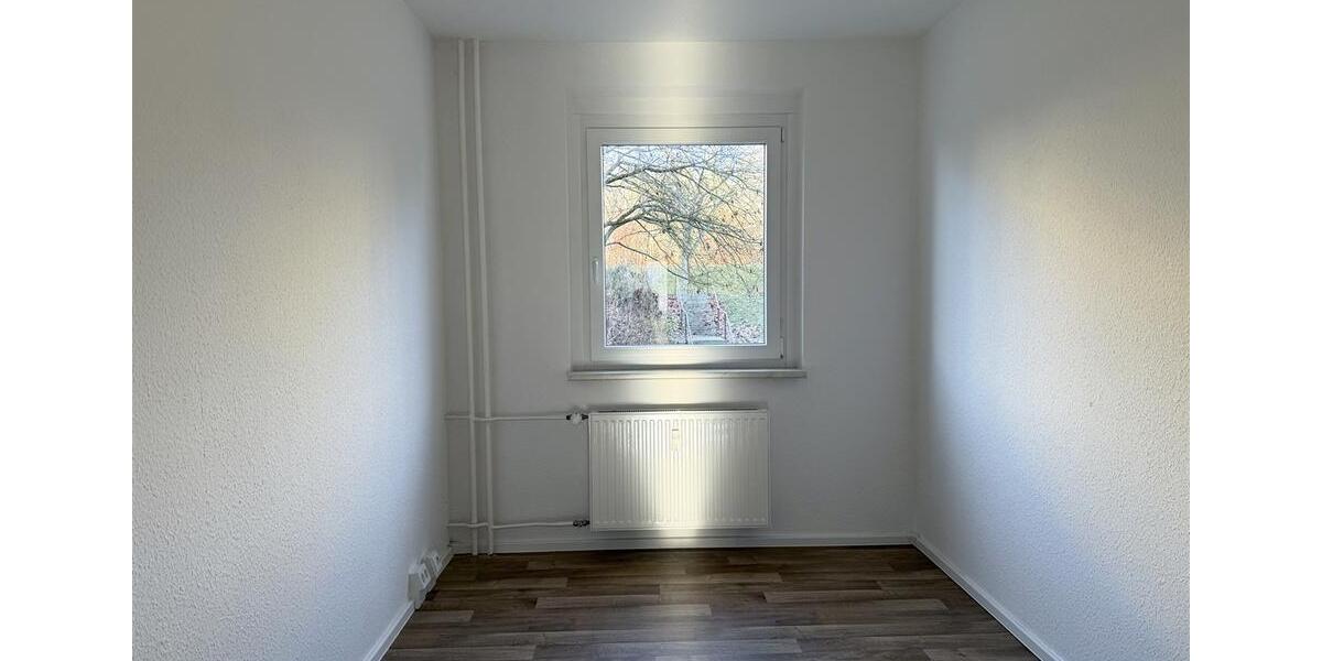 Etagenwohnung Reichenbach im Vogtland - 3 Zimmer, 69 m&sup2;, 400&euro; | Angebot:24397250