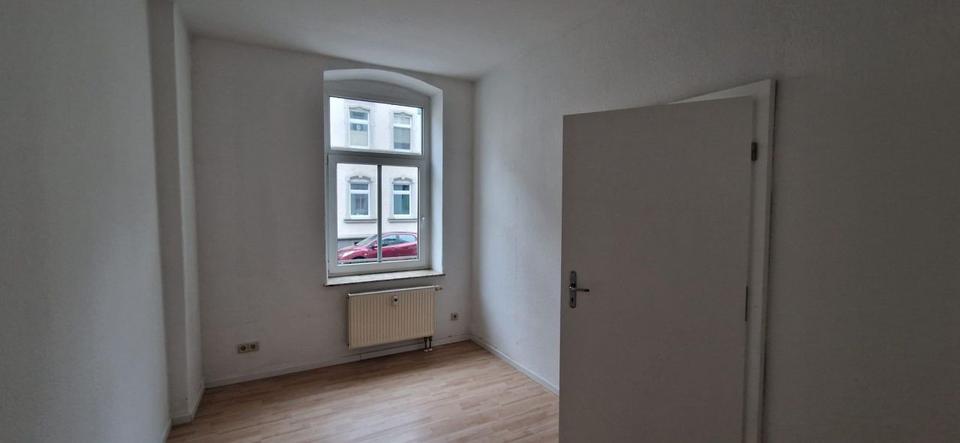 Erdgeschoßwohnung Zwickau - 4 Zimmer, 93 m&sup2;, 580&euro; | Angebot:26676965