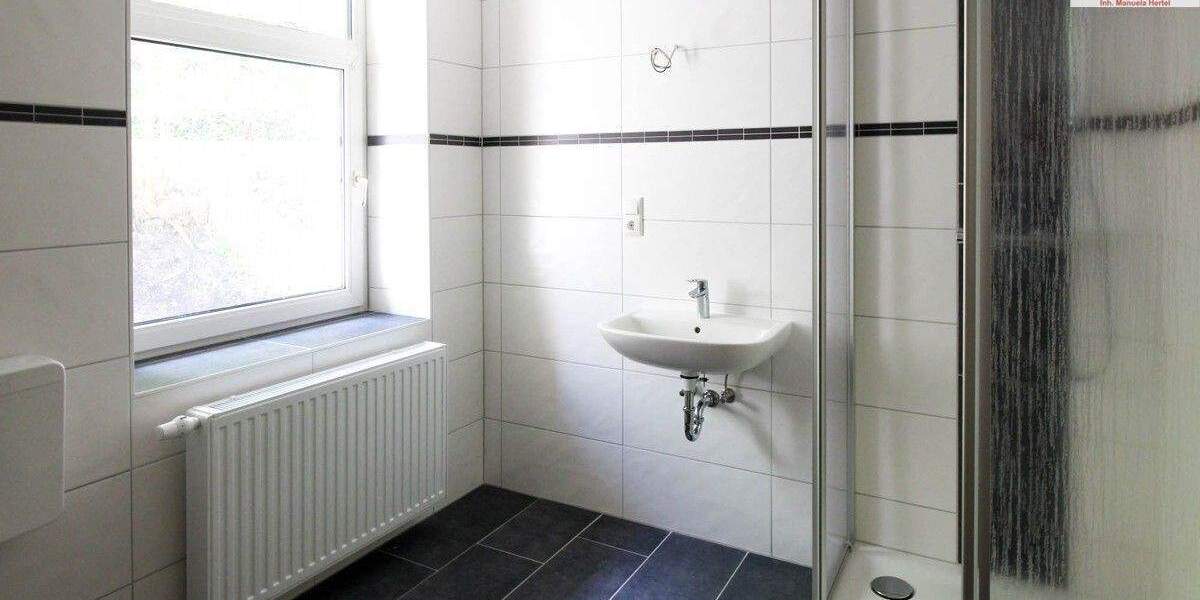 Etagenwohnung Aue-Bad Schlema Bad Schlema - 2 Zimmer, 60 m&sup2;, 330&euro; | Angebot:25899003