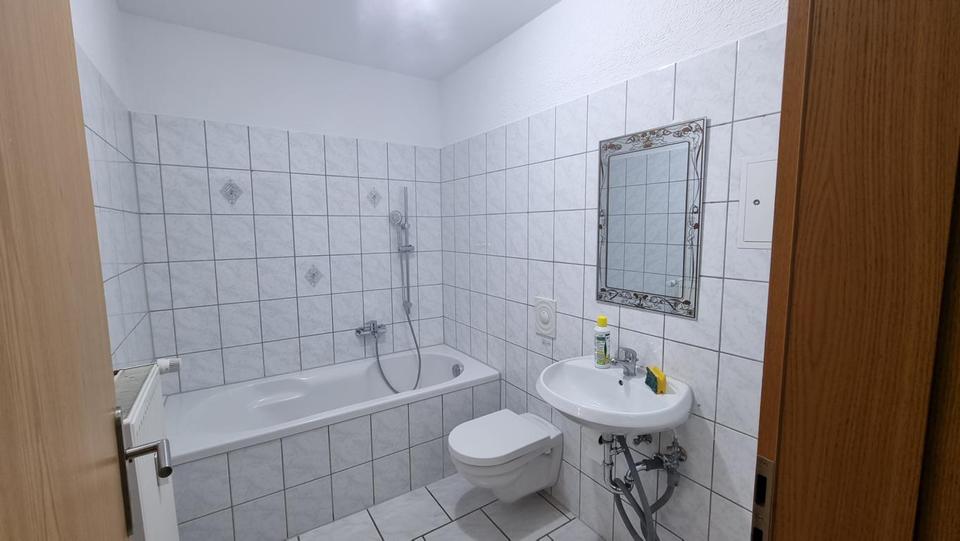 Erdgeschoßwohnung Schmölln - 2 Zimmer, 37 m&sup2;, 295&euro; | Angebot:25074157