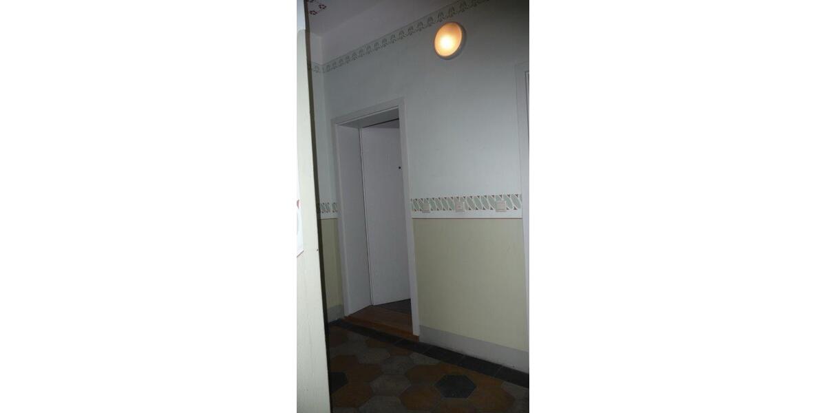 Etagenwohnung Zwickau - 2 Zimmer, 46 m&sup2;, 28.500&euro; | Angebot:25351457