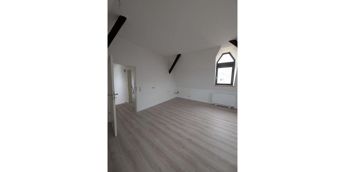 Dachgeschoßwohnung Treuen - 1.5 Zimmer, 47 m&sup2;, 395&euro; | Angebot:26006949