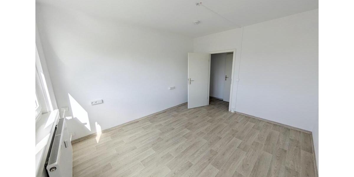 Etagenwohnung Limbach-Oberfrohna Oberfrohna - 3 Zimmer, 69 m&sup2;, 428&euro; | Angebot:25945715