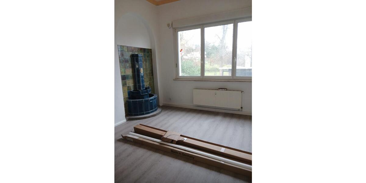 Erdgeschoßwohnung Crimmitschau - 4 Zimmer, 92 m&sup2;, 550&euro; | Angebot:25880999