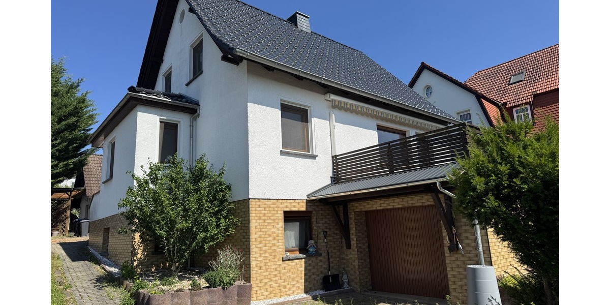 Großzügiges Einfamilienhaus mit Sauna, Sonnenterrasse und drei Garagen in Berga-Wünschendorf. - Einfamilienhaus Berga-Wünschendorf Wünschendorf | Angebot:27266296