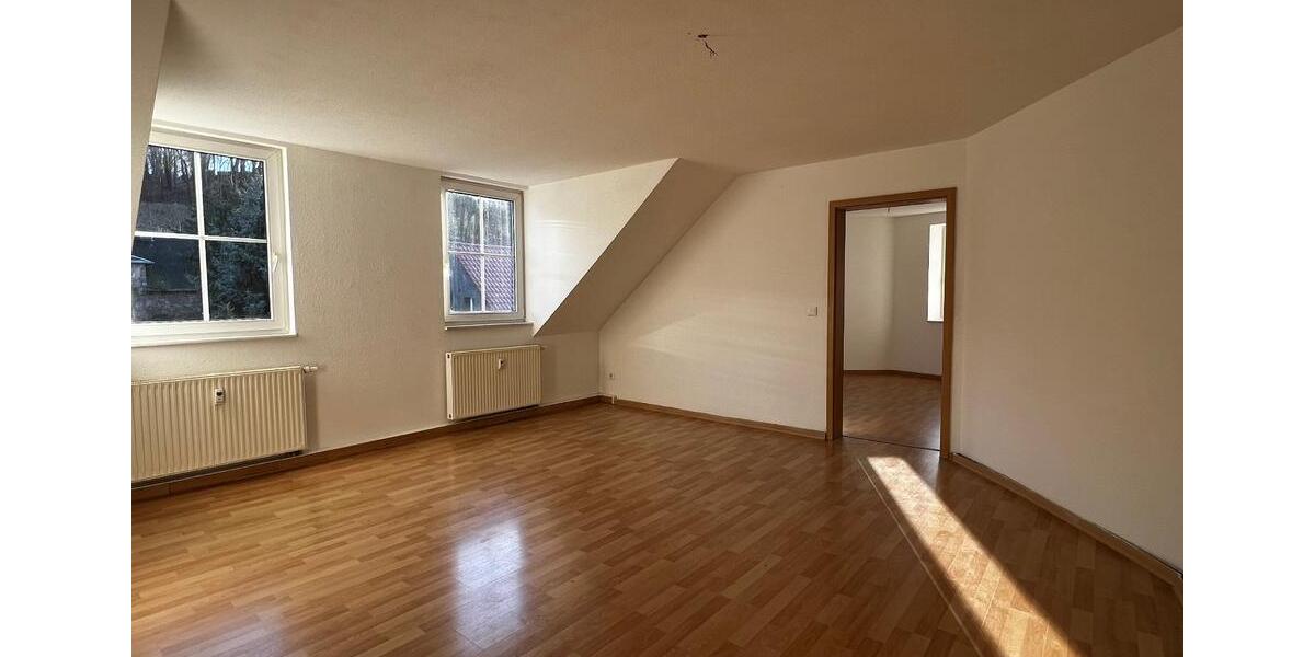 Dachgeschoßwohnung Nobitz - 3 Zimmer, 64 m&sup2;, 390&euro; | Angebot:25417603