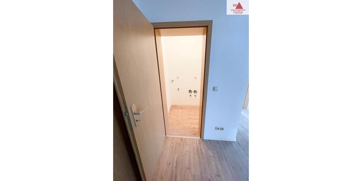 Etagenwohnung Gornsdorf - 2 Zimmer, 61 m&sup2;, 350&euro; | Angebot:23713780