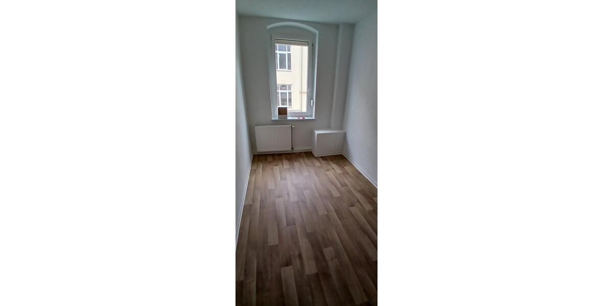 Etagenwohnung Hohenstein-Ernstthal Ernstthal - 3 Zimmer, 106 m&sup2;, 670&euro; | Angebot:25637711