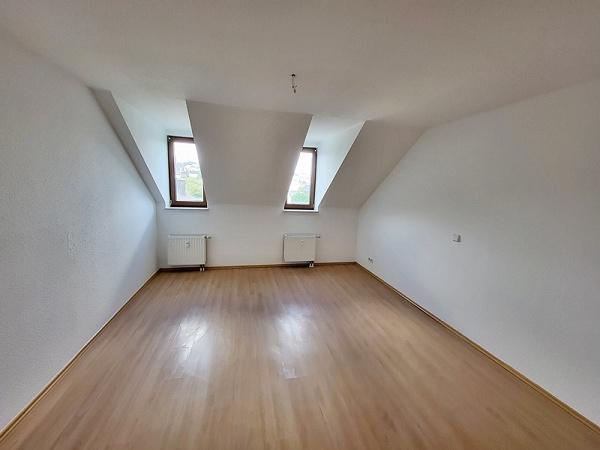 Maisonettenwohnung Reichenbach im Vogtland - 3 Zimmer, 66 m&sup2;, 400&euro; | Angebot:25962406