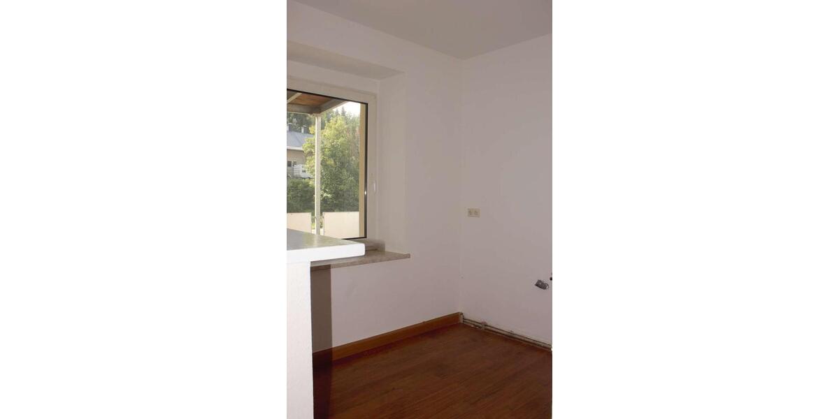 Etagenwohnung Zwickau Neuplanitz - 3 Zimmer, 83 m&sup2;, 500&euro; | Angebot:23713796