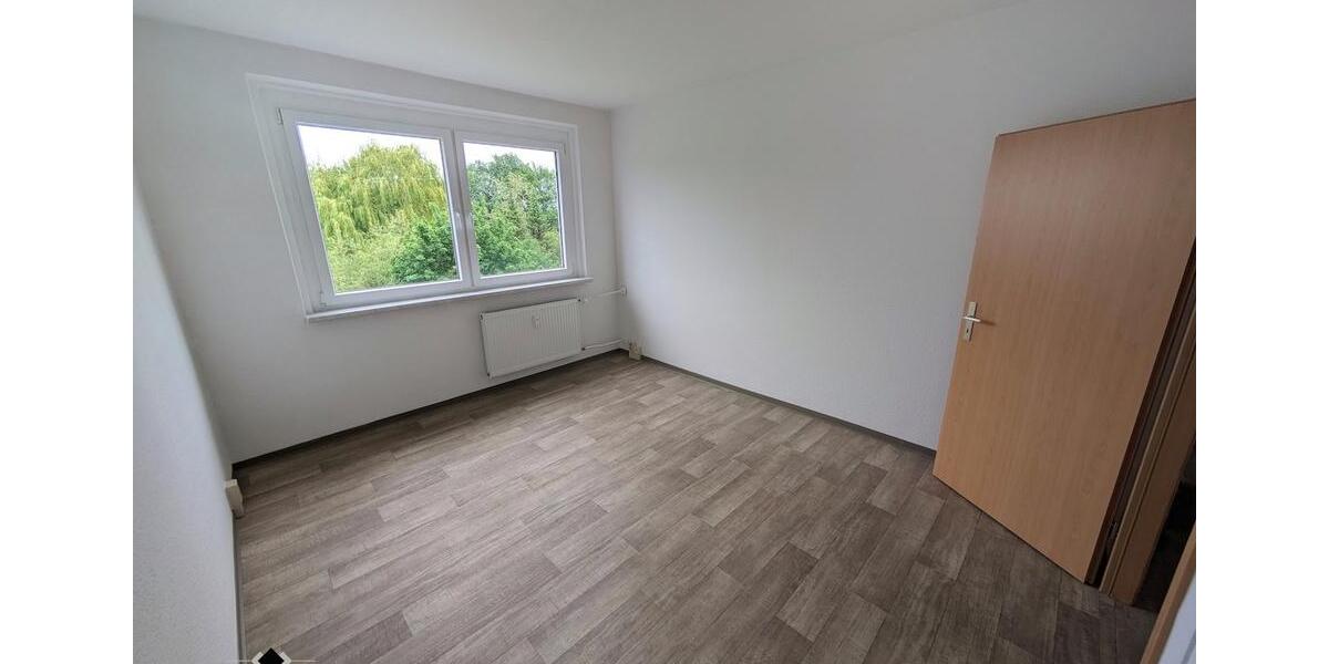 Etagenwohnung Limbach-Oberfrohna Oberfrohna - 3 Zimmer, 69 m&sup2;, 370&euro; | Angebot:25945690