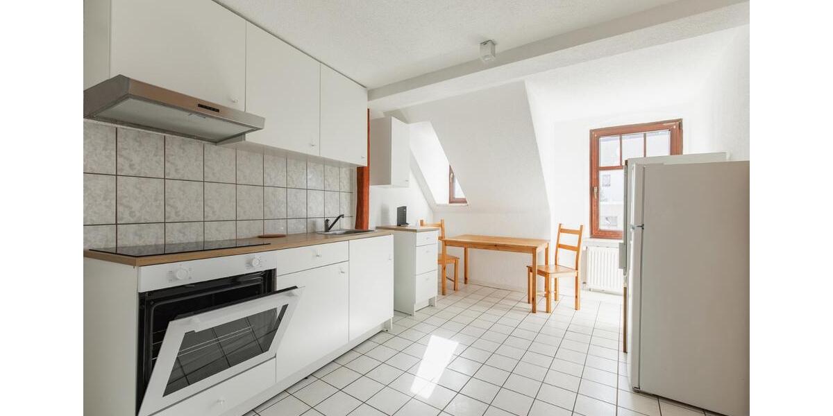 Etagenwohnung Lichtenstein (Sachsen) - 6 Zimmer, 1.000&euro; | Angebot:23428142