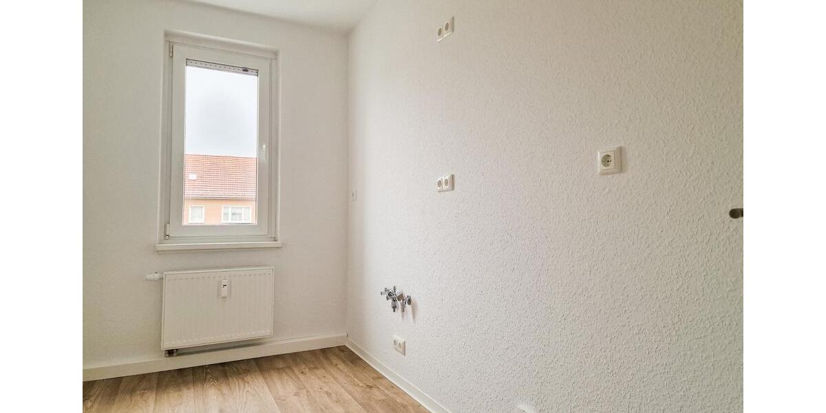 Etagenwohnung Glauchau - 3 Zimmer, 60 m&sup2;, 340&euro; | Angebot:23807496