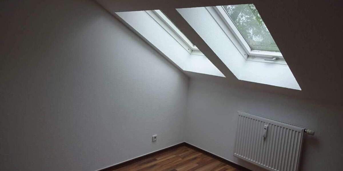 Etagenwohnung Zwickau Innenstadt - 3 Zimmer, 77 m&sup2;, 595&euro; | Angebot:25780742