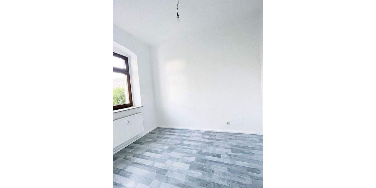 Etagenwohnung Meerane - 2 Zimmer, 47 m&sup2;, 325&euro; | Angebot:25770460