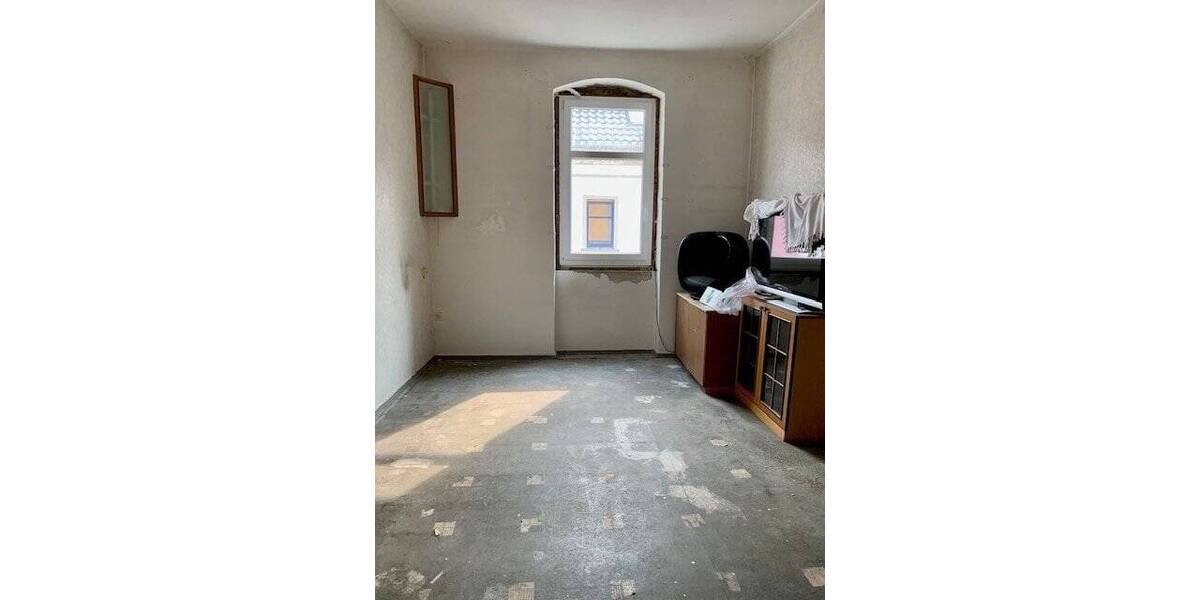 Reihenmittelhaus Elsterberg - 1 Zimmer, 130 m&sup2;, 79.000&euro; | Angebot:25662003