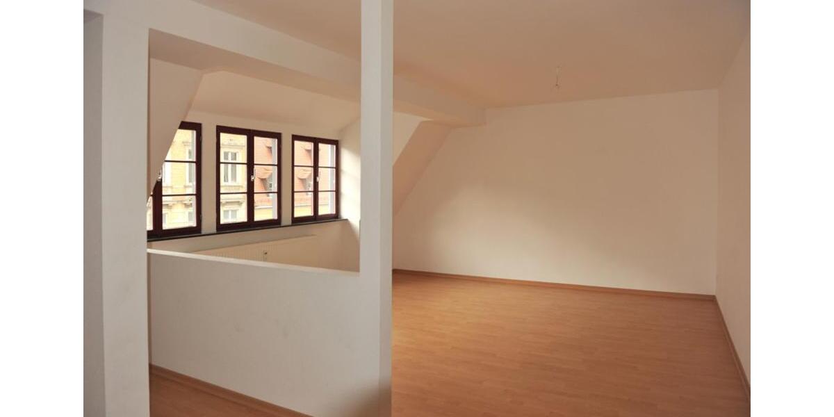 Dachgeschoßwohnung Zwickau - 2 Zimmer, 77 m&sup2;, 540&euro; | Angebot:24474774