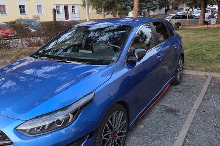 Kia ceed / Ceed 62.000 km 22.200 &euro; Zwickau 08056