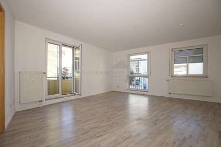 Wohnung Zwickau Mitte-Nord - 2 Zimmer, 61 m&sup2;, 389&euro; | Angebot:25197711